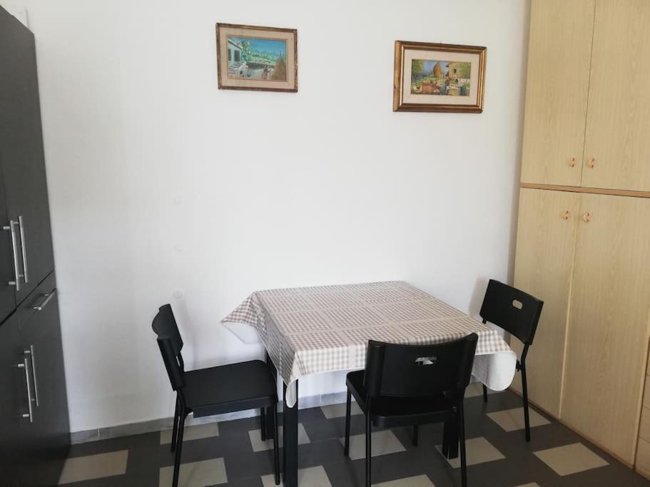 Apartament La Casa Di Periferia Bari Zewnętrze zdjęcie